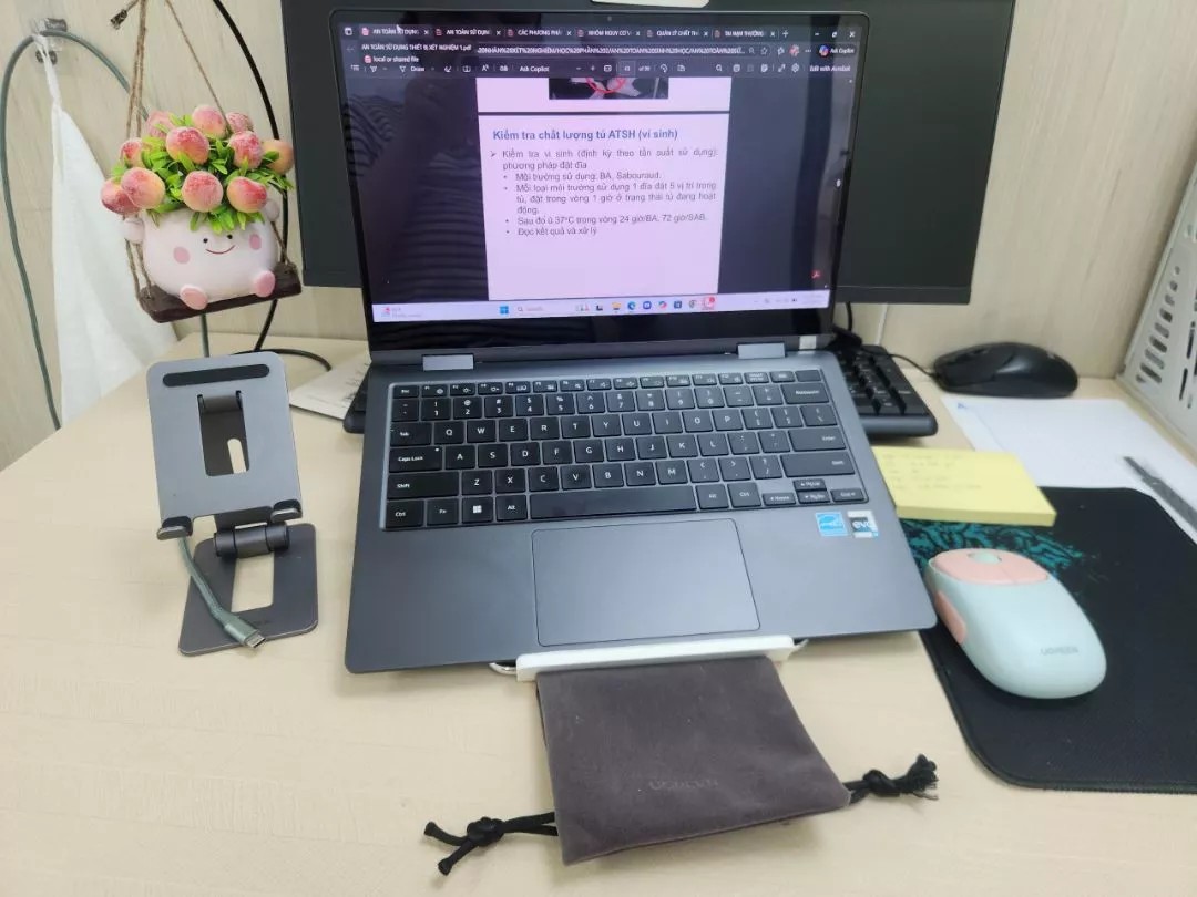 review-gia-do-laptop-ugreen-lp127-2026-co-dang-mua-khong